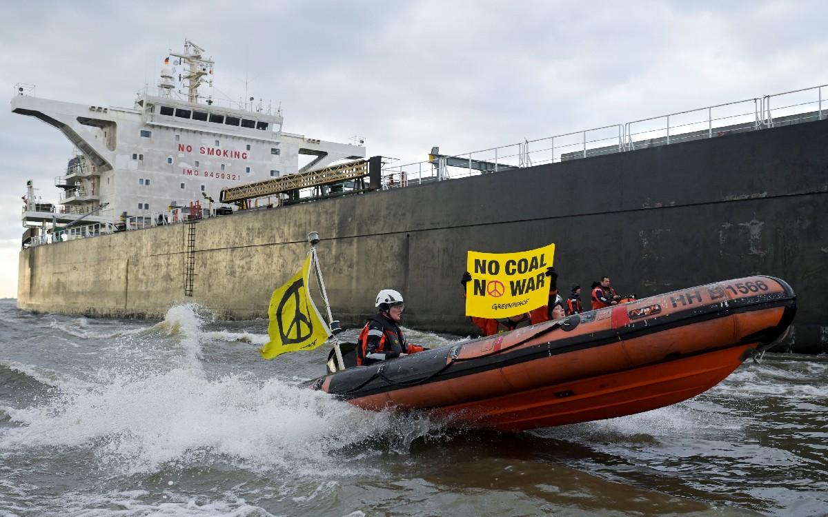 UE podría prohibir importaciones de carbón, productos químicos y madera de Rusia