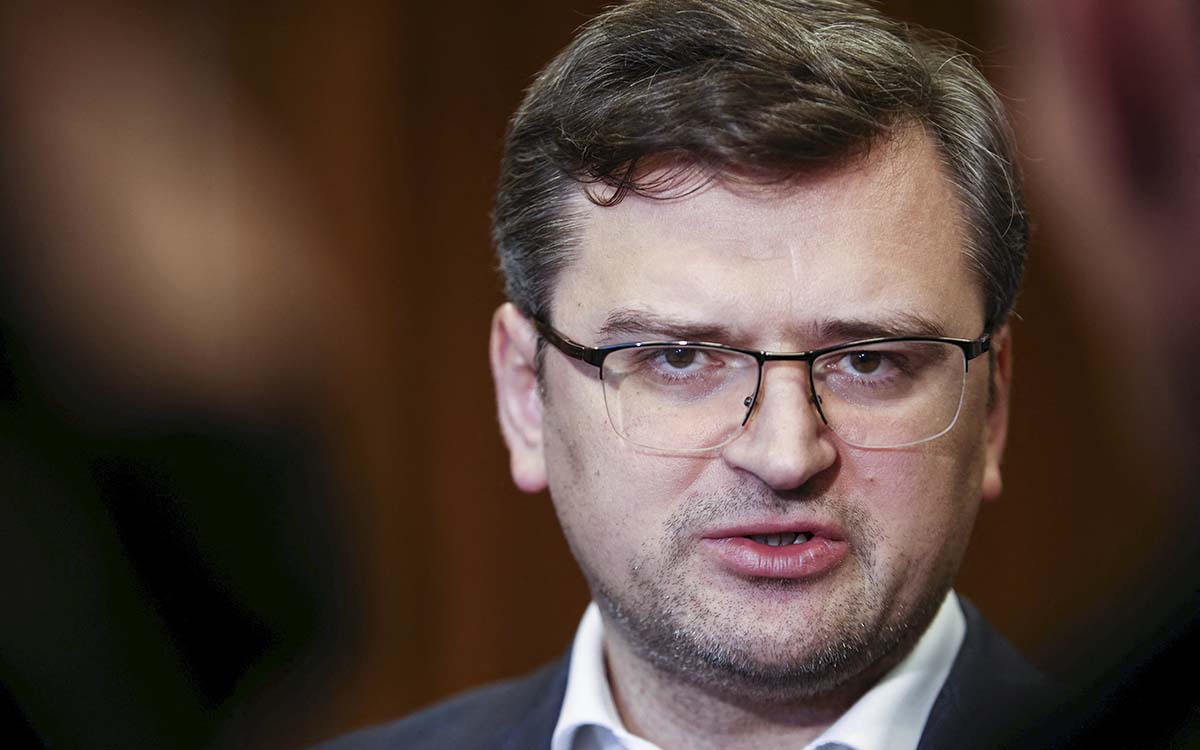 Ucrania insiste en reclamar armamento pesado a la OTAN; ‘armas, armas y armas’, demanda