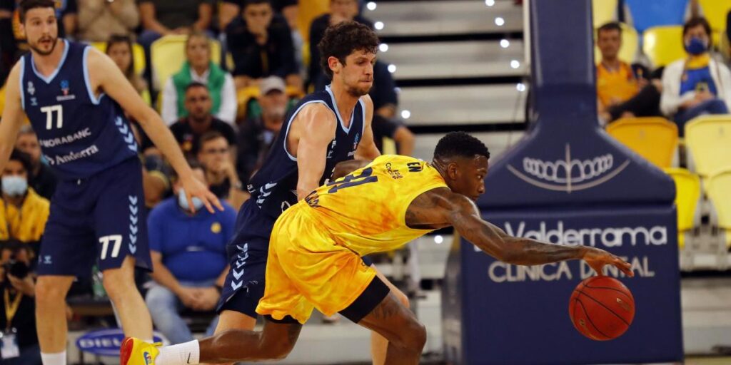 Valencia-Virtus y MoraBanc-Bursaspor, las semifinales