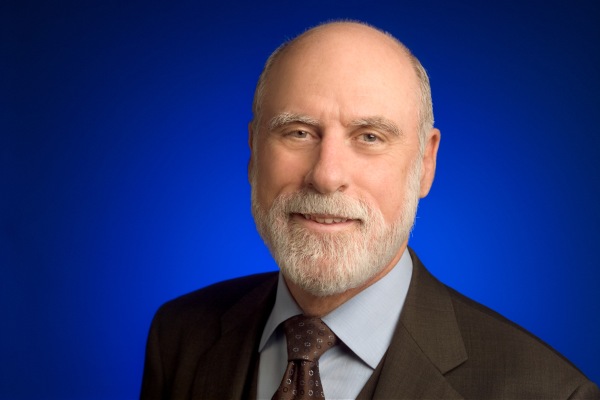 Vint Cerf de Google expresa su apoyo a los criterios comunes para la orientación de anuncios políticos