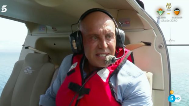 Kiko Matamoros en el helicóptero / Telecinco