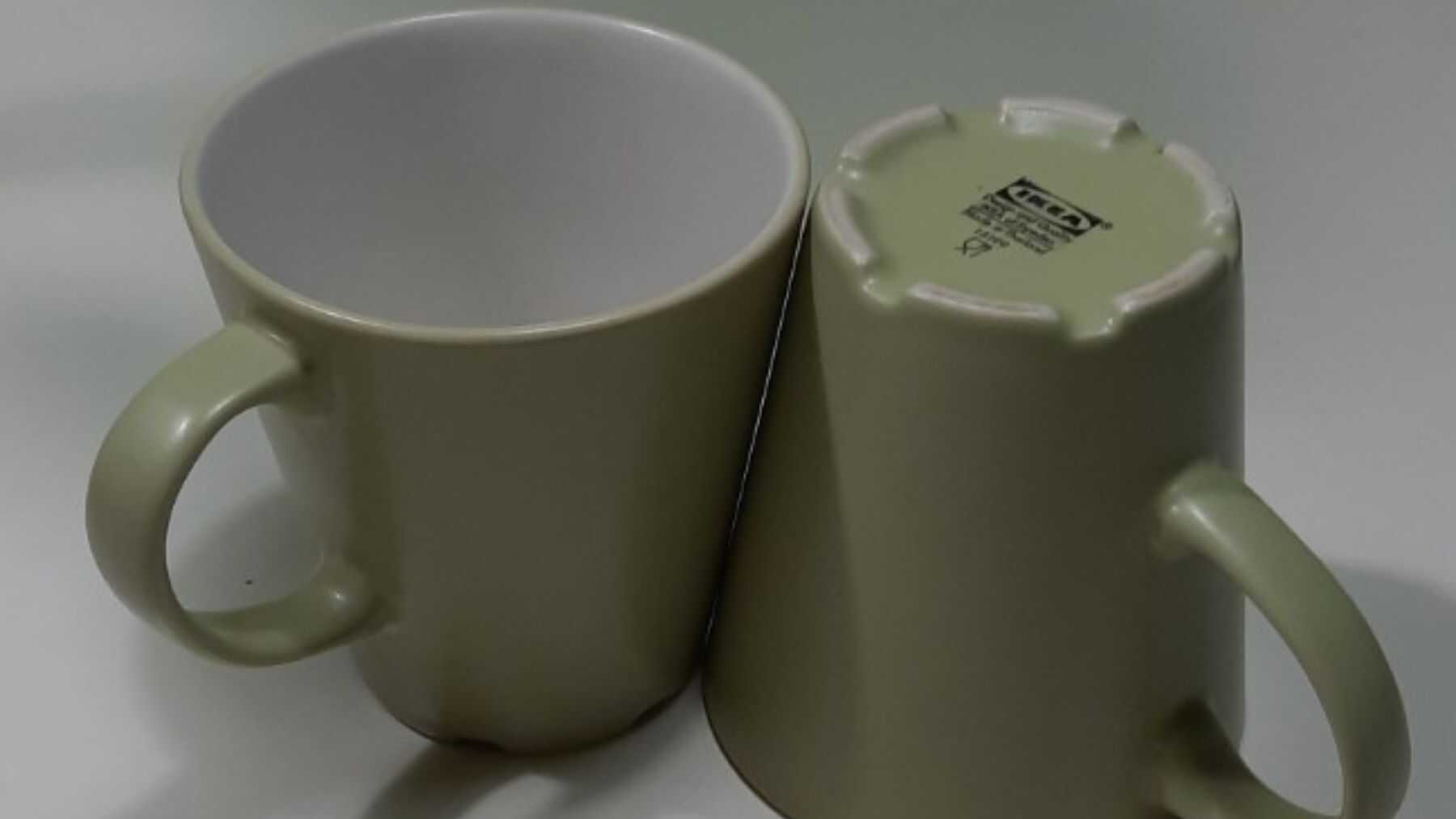 ¿Por qué las tazas de Ikea tienen huecos en la base?
