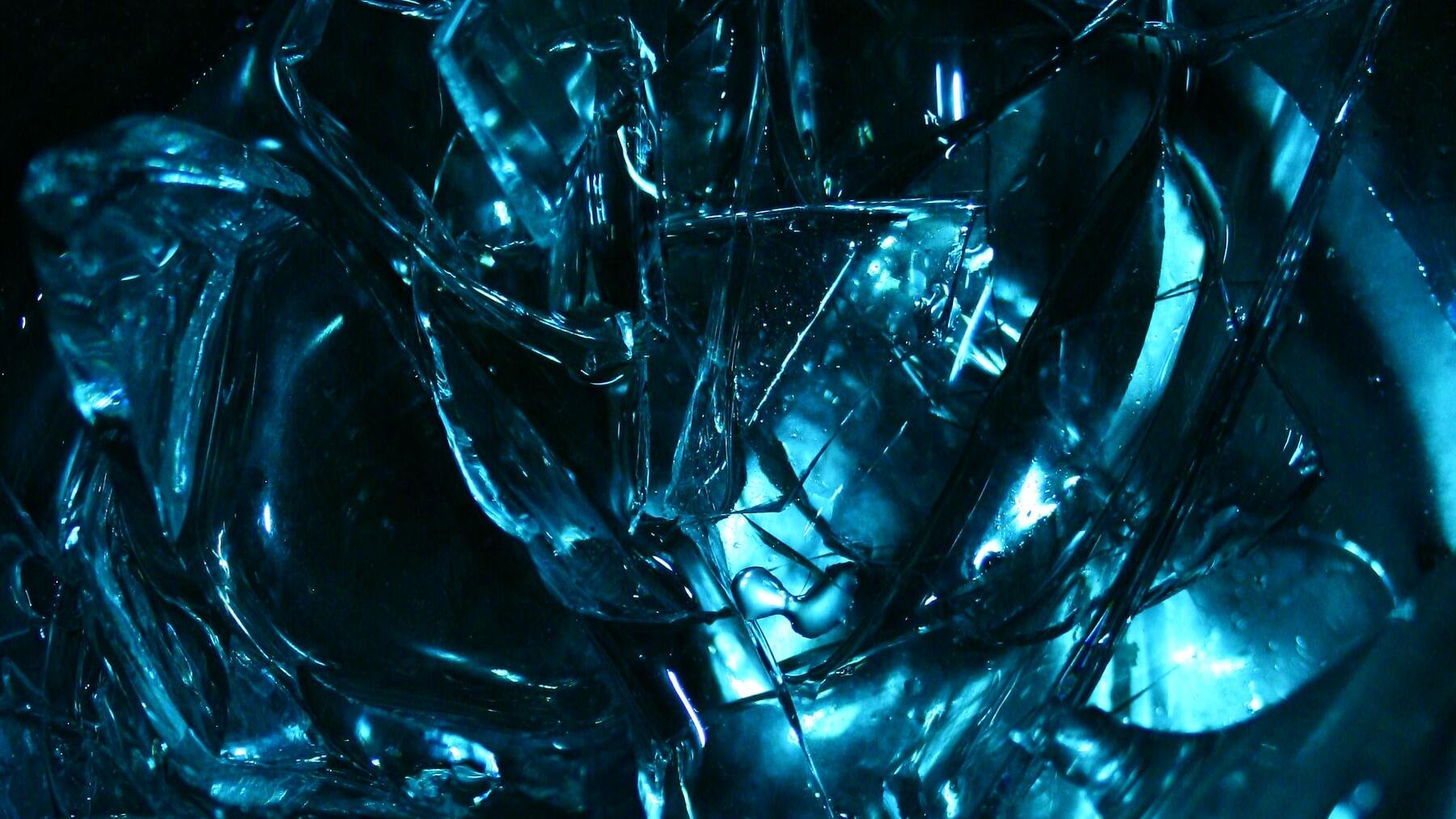 ¿Qué es más resistente el vidrio o el cristal?