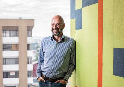 ‘Ricardo Calderón: el reportero invisible’