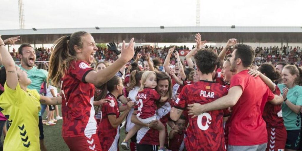 ¡Asciende ante el Espanyol y le pide matrimonio a su pareja!
