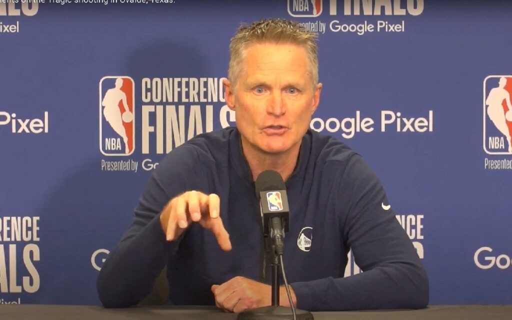 '¡Suficiente!, ¿cuándo haremos algo?': entrenador de los Warriors explota por masacre en Texas