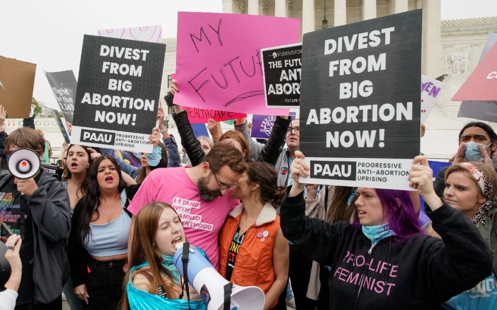 ¿Qué pasará con el aborto en EU si la Corte Suprema anula el fallo de Roe vs. Wade?