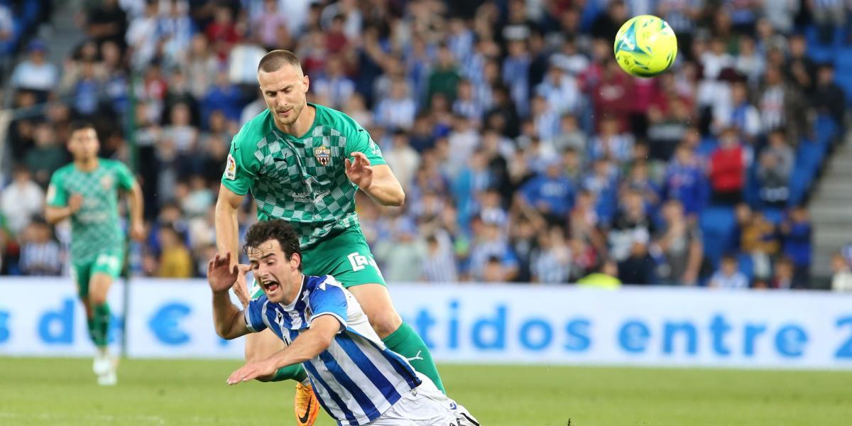 0-2: El Sanse vuelve a naufragar en casa