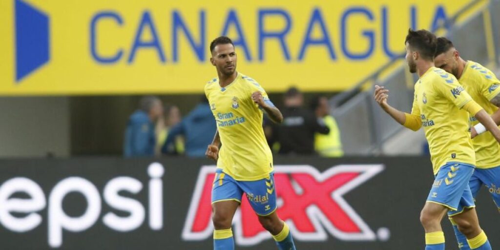 1-0: Jonathan Viera y Valles valen una victoria para seguir soñando