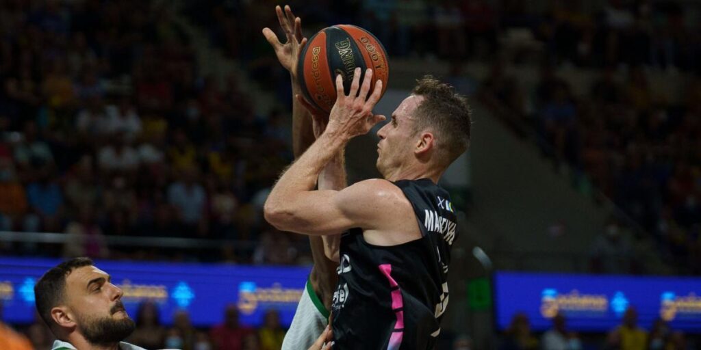 103-76. El Tenerife, con un gran Wiltjer, fuerza el tercer partido ante el Joventut