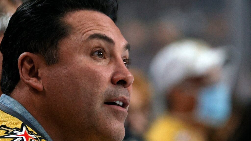 Exempleada acusa a Óscar de la Hoya de agredirla sexualmente