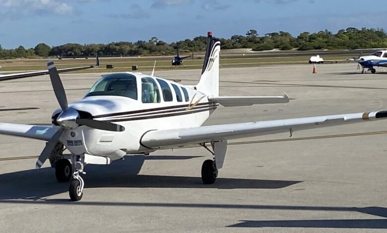 pasajero aterriza avión tras una emergencia del piloto