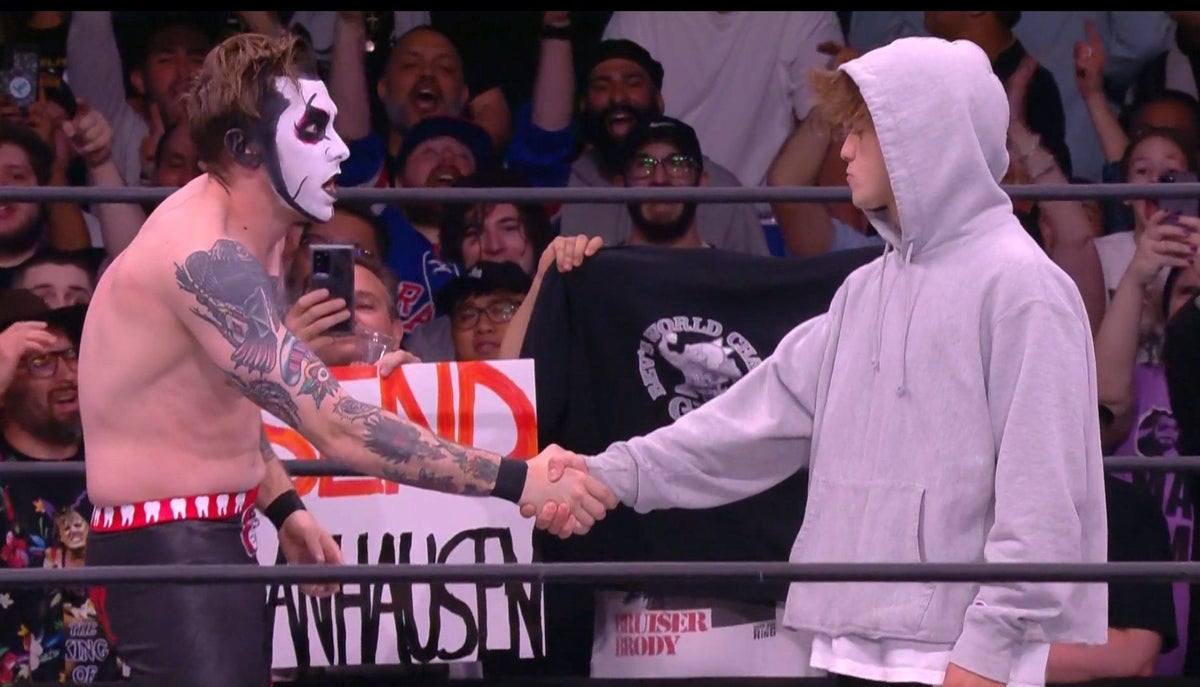 Fans de AEW celebran la llegada de HookHausen a Dynamite