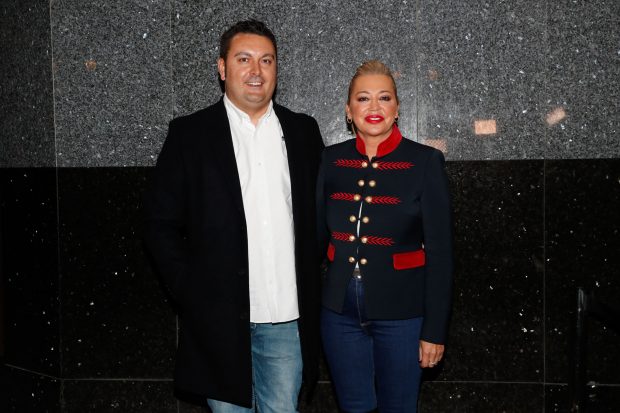 Belén Esteban y Miguel Marcos posando / Gtres