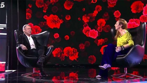 Rocío Carrasco con un look color block / Telecinco