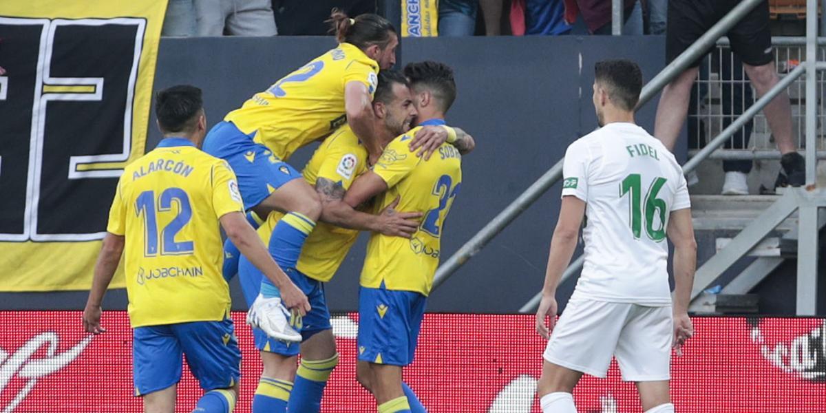 3-0: Fiesta del Cádiz en el Nuevo Mirandilla
