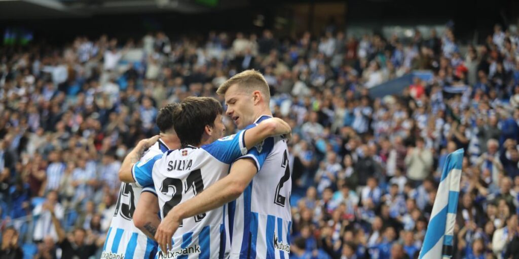 3-0: Silva brilla y la Real ya es europea