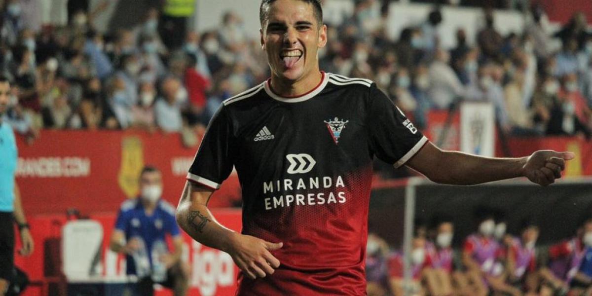 5-1. El Mirandés golea a un 'Fuenla' que se despide de Segunda
