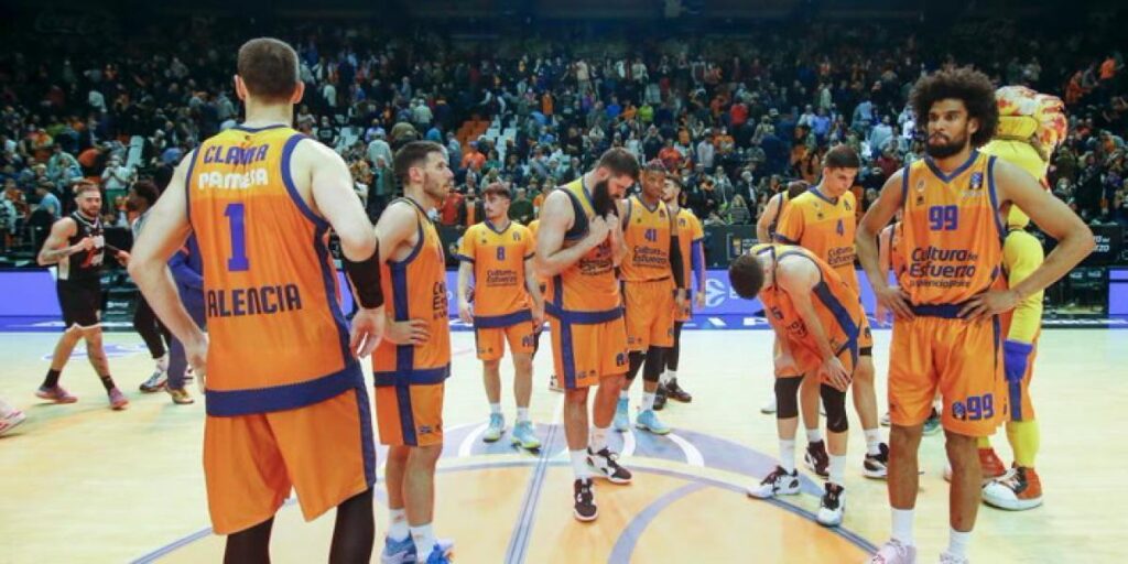 73-83: El Virtus deja al Valencia sin final y sin Euroliga