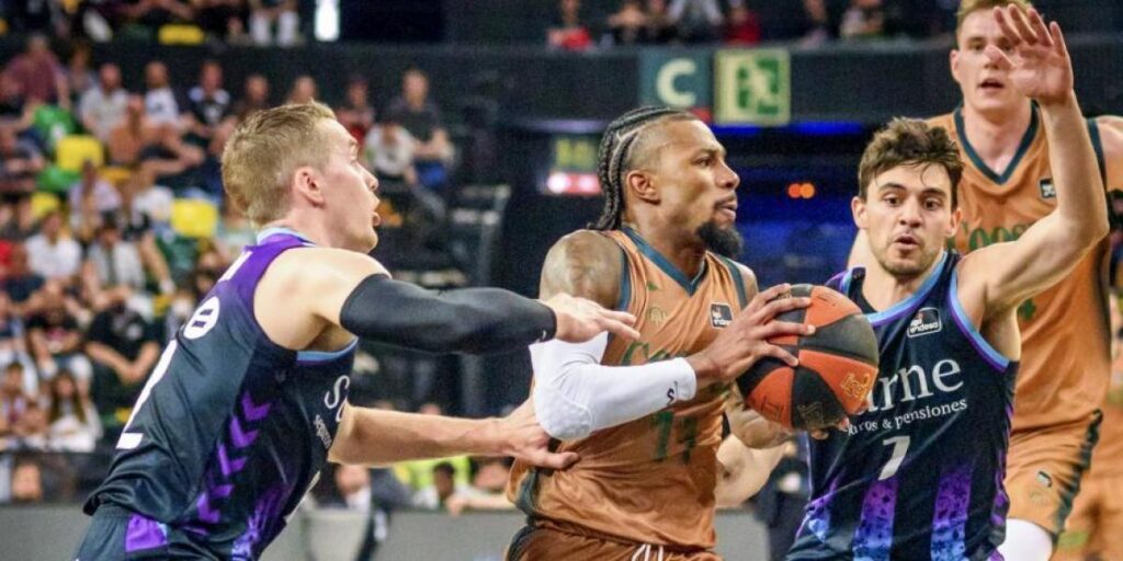 98-99: El Coosur Betis deja al Surne Bilbao sin playoff