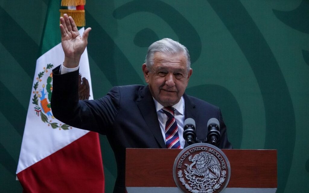 AMLO califica de "política genocida" embargo de EU a Cuba