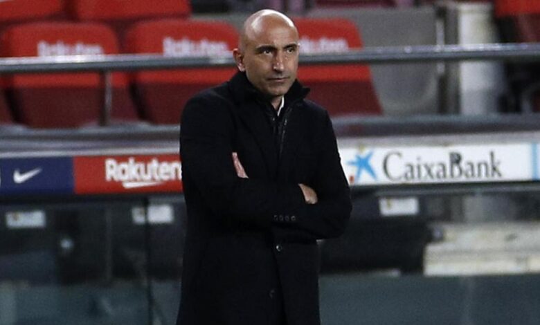 Abelardo asumirá el reto de salvar al Sporting