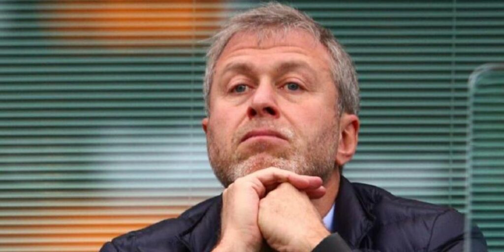 Abramovich sale al paso de los rumores