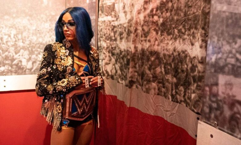 Actualización del contrato de Sasha Banks WWE después de Monday Night Raw Walk Out