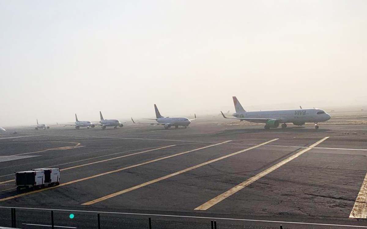 Acuerdan gobierno y aerolíneas enviar operaciones al AIFA para ordenar aviación