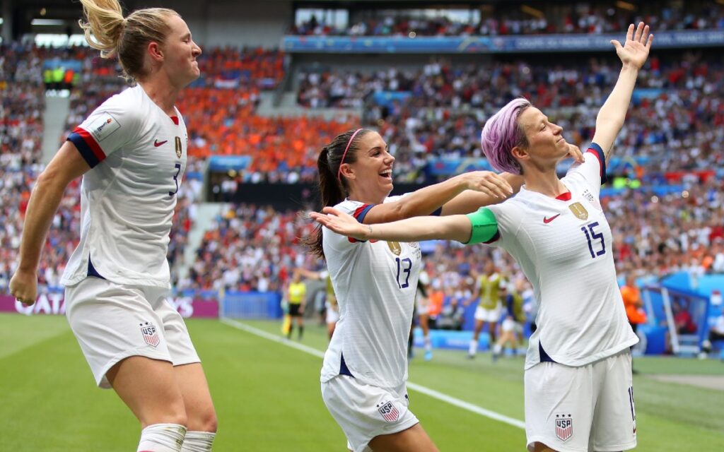 Acuerdan igualdad salarial entre selecciones femenina y masculina de EU | Tuit