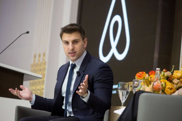 Airbnb se está reinventando: Brian Chesky nos cuenta por qué