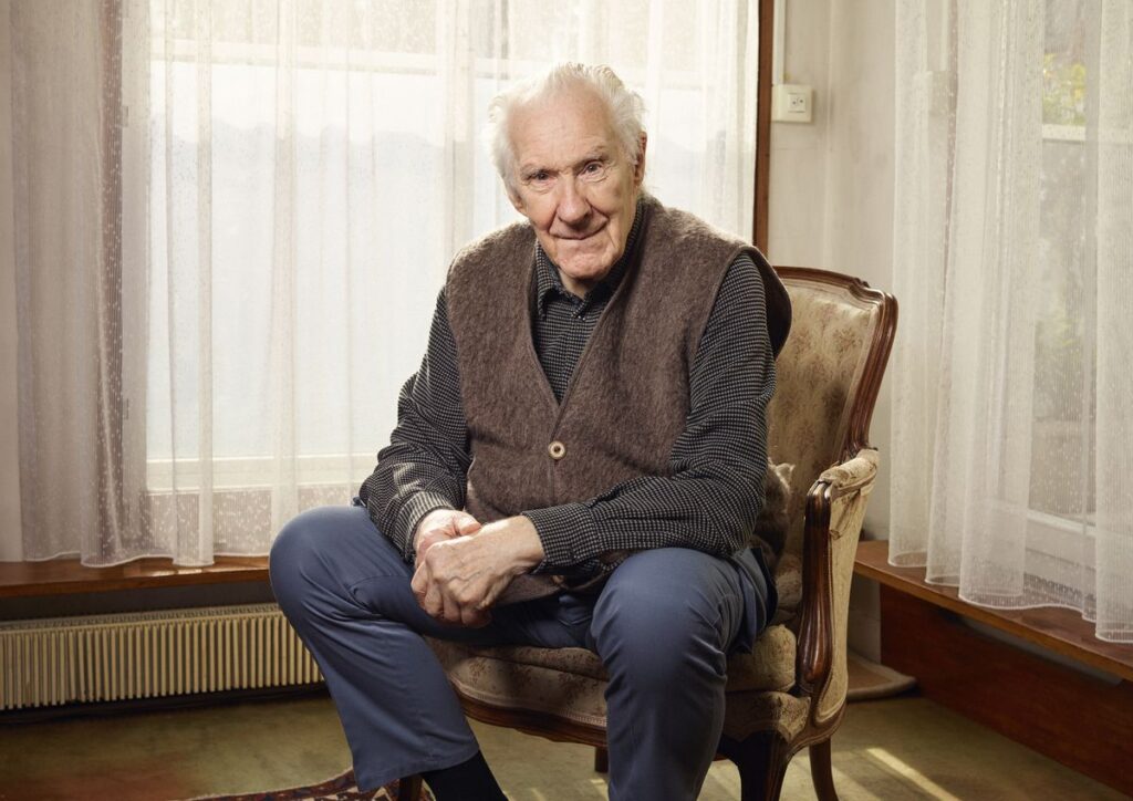 Alain Badiou. “Las situaciones de gran desorientación terminan en guerra mundial”
