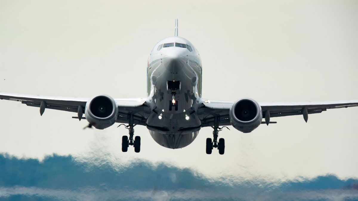 Alrededor de 2 mil vuelos cancelados el fin de semana festivo