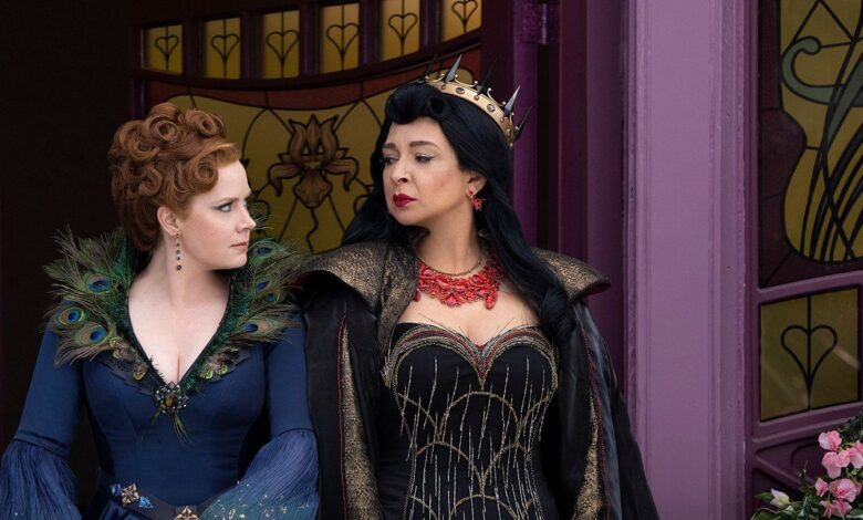 Amy Adams y Maya Rudolph se enfrentan en la primera imagen de Enchanted 2