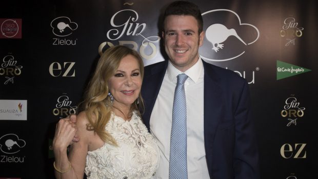 Ana Obregón junto a su hijo, Álex Lequio / Gtres