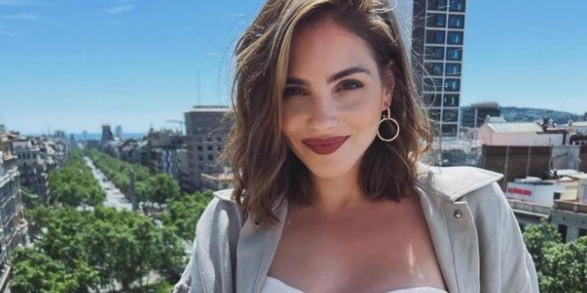 Andrea Duro sorprende con un cambio de 'look' para celebrar la llegada del buen tiempo