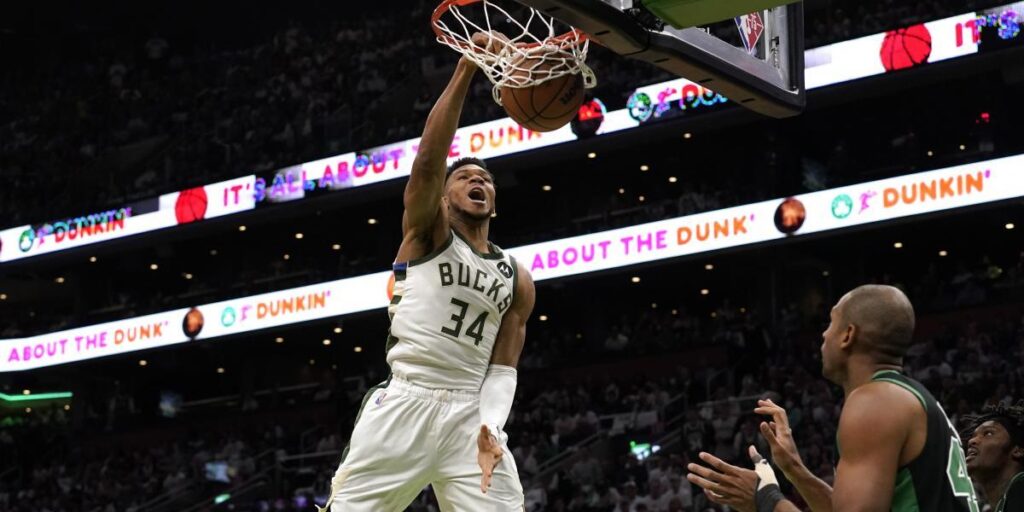 Antetokounmpo golpea primero