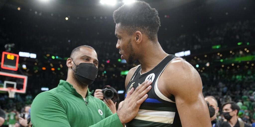 Antetokounmpo hace historia a pesar de la derrota