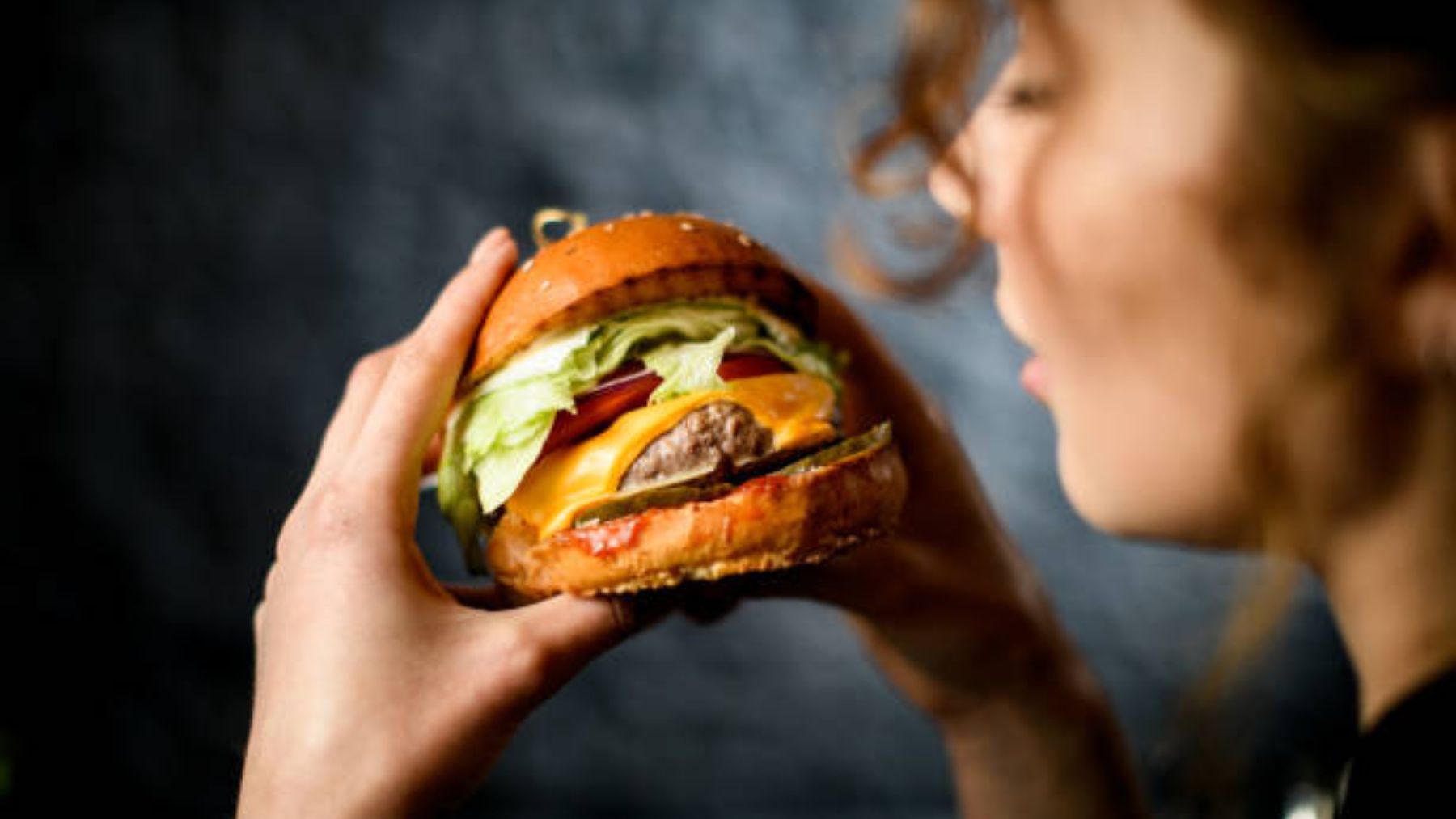 Así es el orden para hacer una hamburguesa perfecta