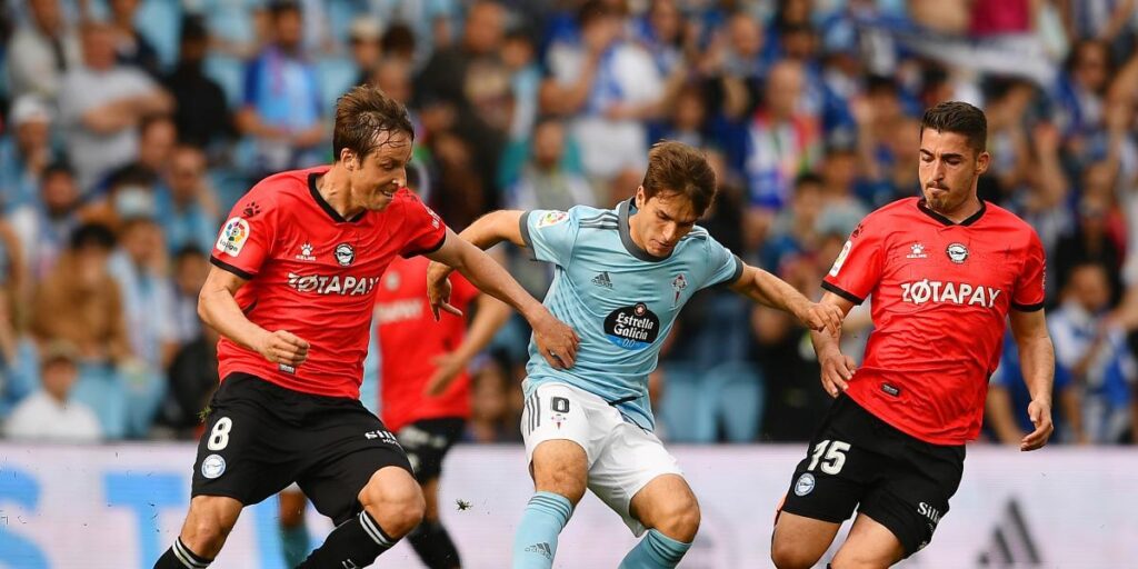 Aspas anota tras otra genial asistencia de Denis Suárez, aclamado en Balaídos