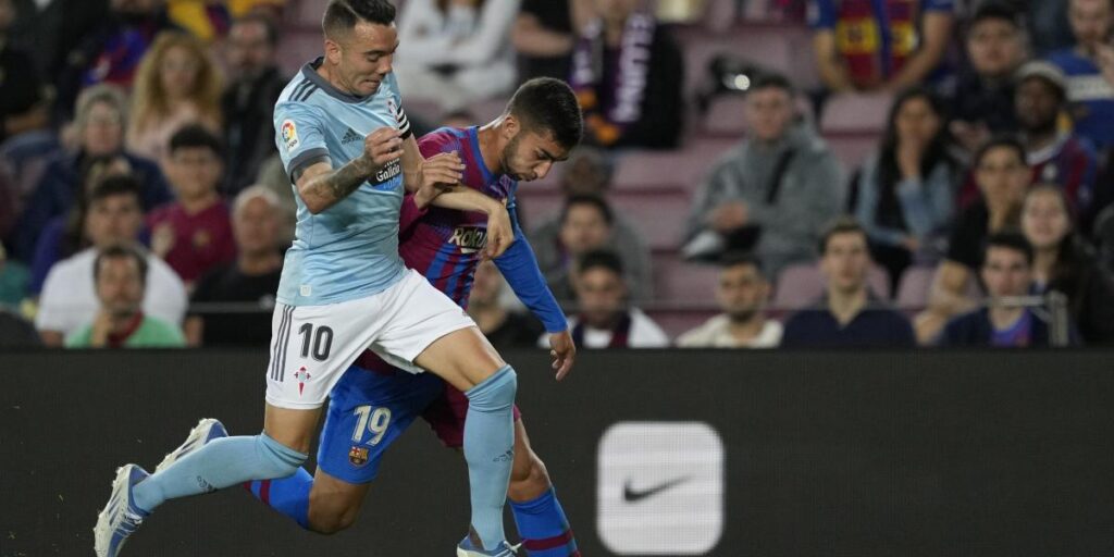 Aspas recoge en Dubai el premio AIX al mejor jugador de la temporada