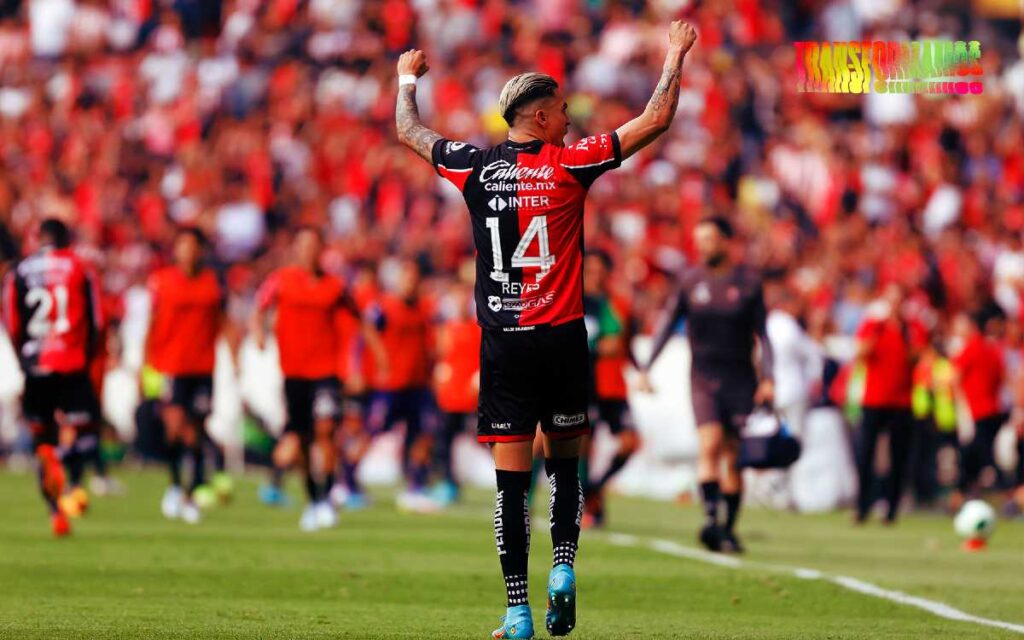 Atlas elimina a Chivas y sigue en la lucha por el bicampeonato