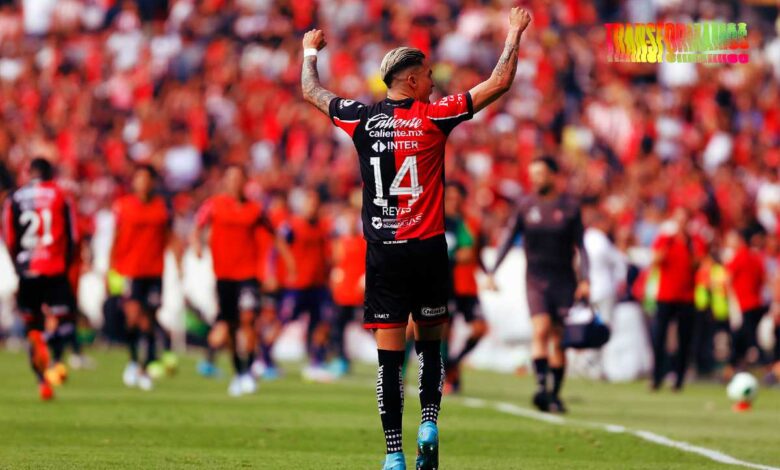 Atlas elimina a Chivas y sigue en la lucha por el bicampeonato