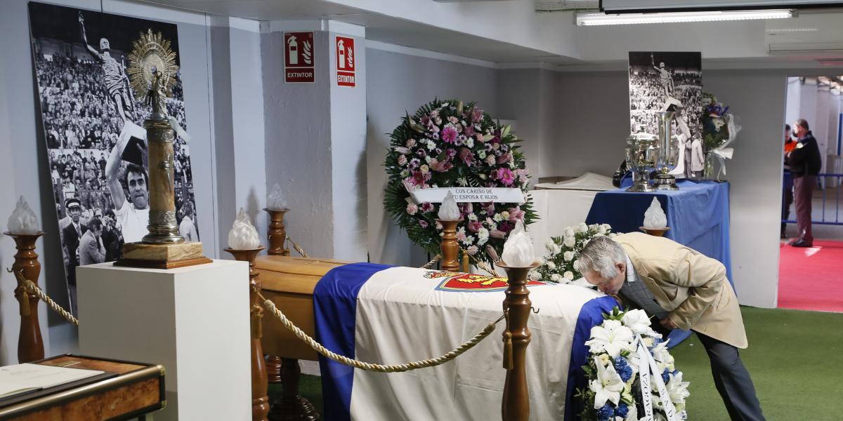 Azcón propone otorgar la Medalla de Oro de Zaragoza a Violeta