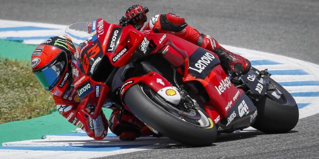 Bagnaia no da opción en Le Mans y se lleva la pole