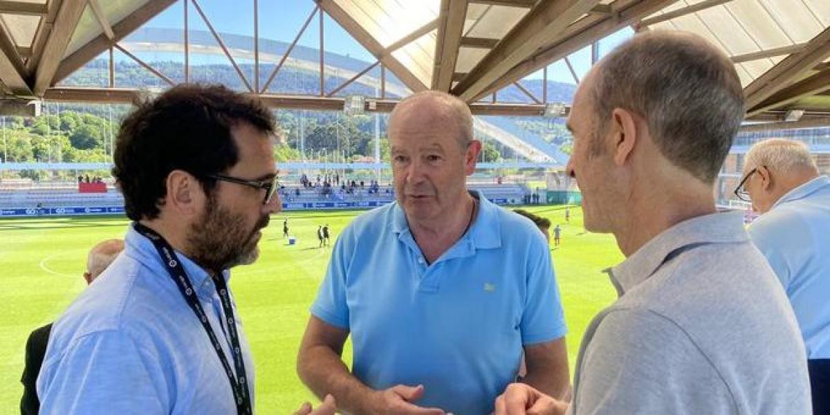 Barkala lleva en su plancha al secretario de la junta de Urrutia