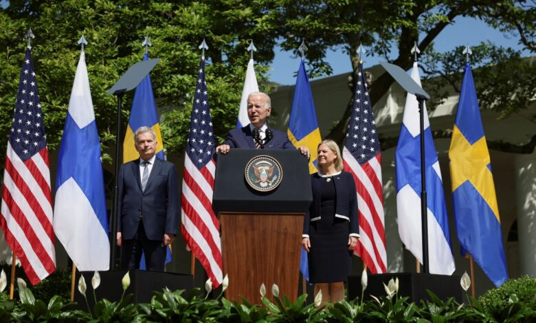 Biden asegura "respaldo total" de EU a Finlandia y Suecia en su intento por entrar a la OTAN | Video