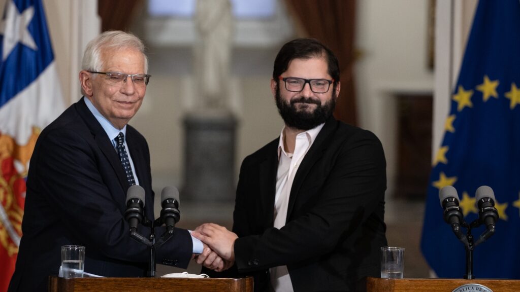 Borrell defiende el proceso constituyente: “Si recoge distintas expresiones políticas, Chile no tiene nada que temer”