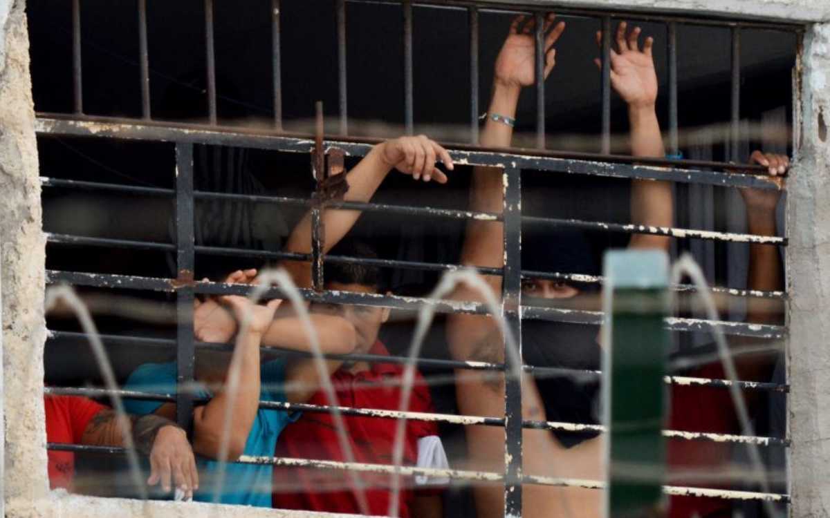 CNDH emite recomendación por precios excesivos en tienditas de cárceles federales