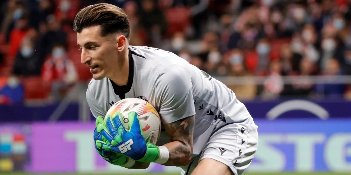 Cárdenas acude al entrenamiento tras salir del hospital